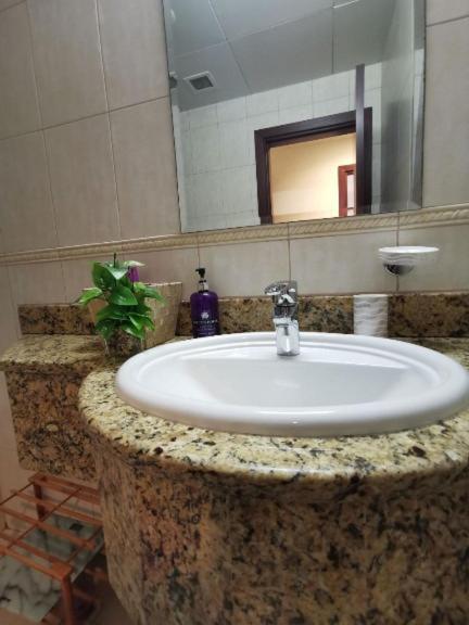 Luxury Stay In Marina ดูไบ ภายนอก รูปภาพ